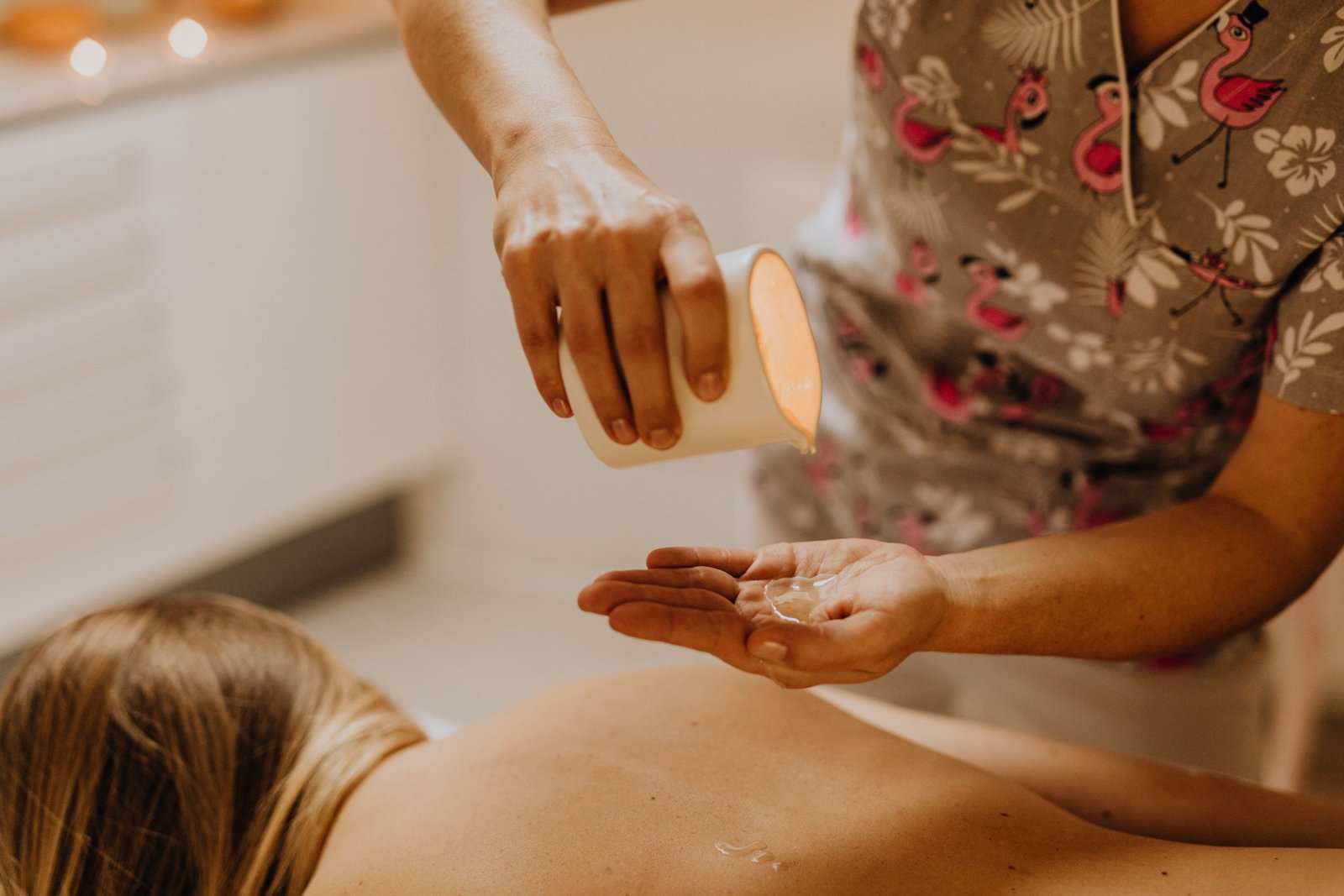 Huile de massage : comparatif prix, formats et notes